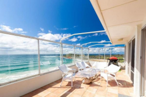 Luxe Oceanfront Penthouse! Yamba's best Suncrest 5